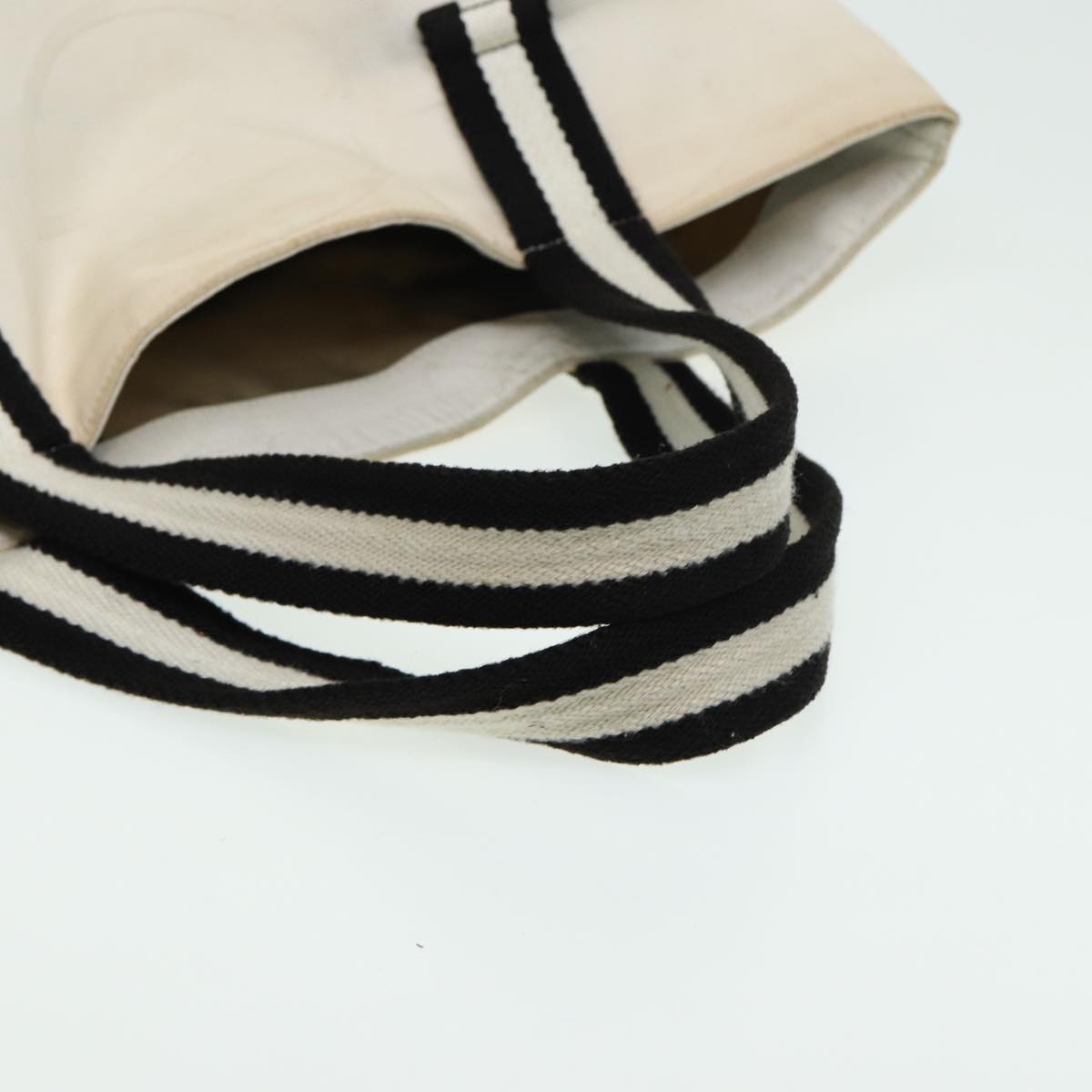 Gucci Cabas White Canvas Tote Bag ()