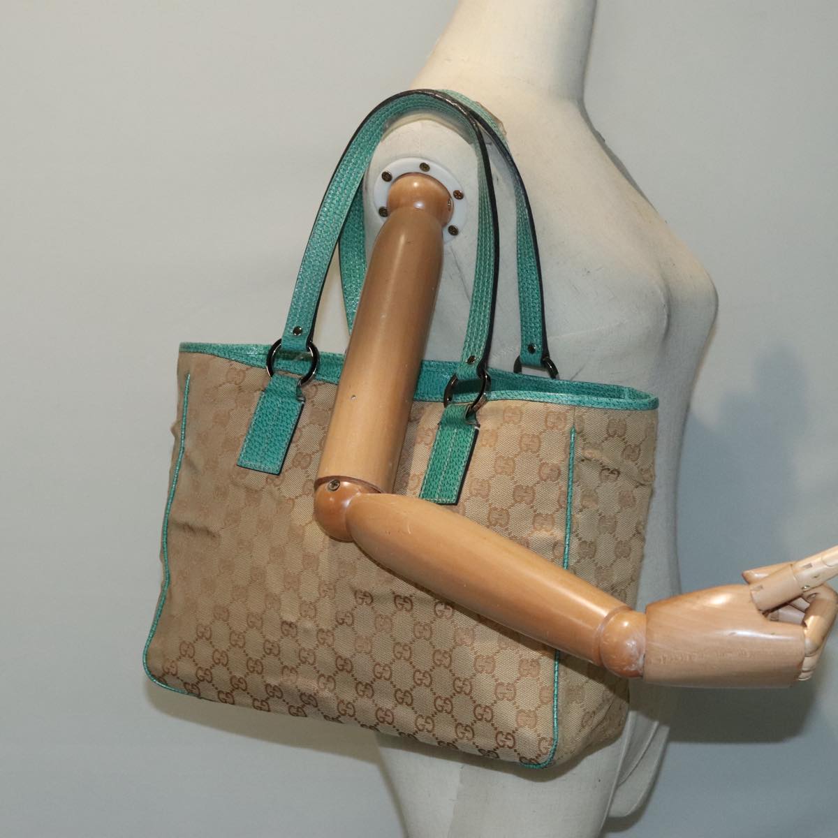 Gucci Beige Canvas Tote Bag ()