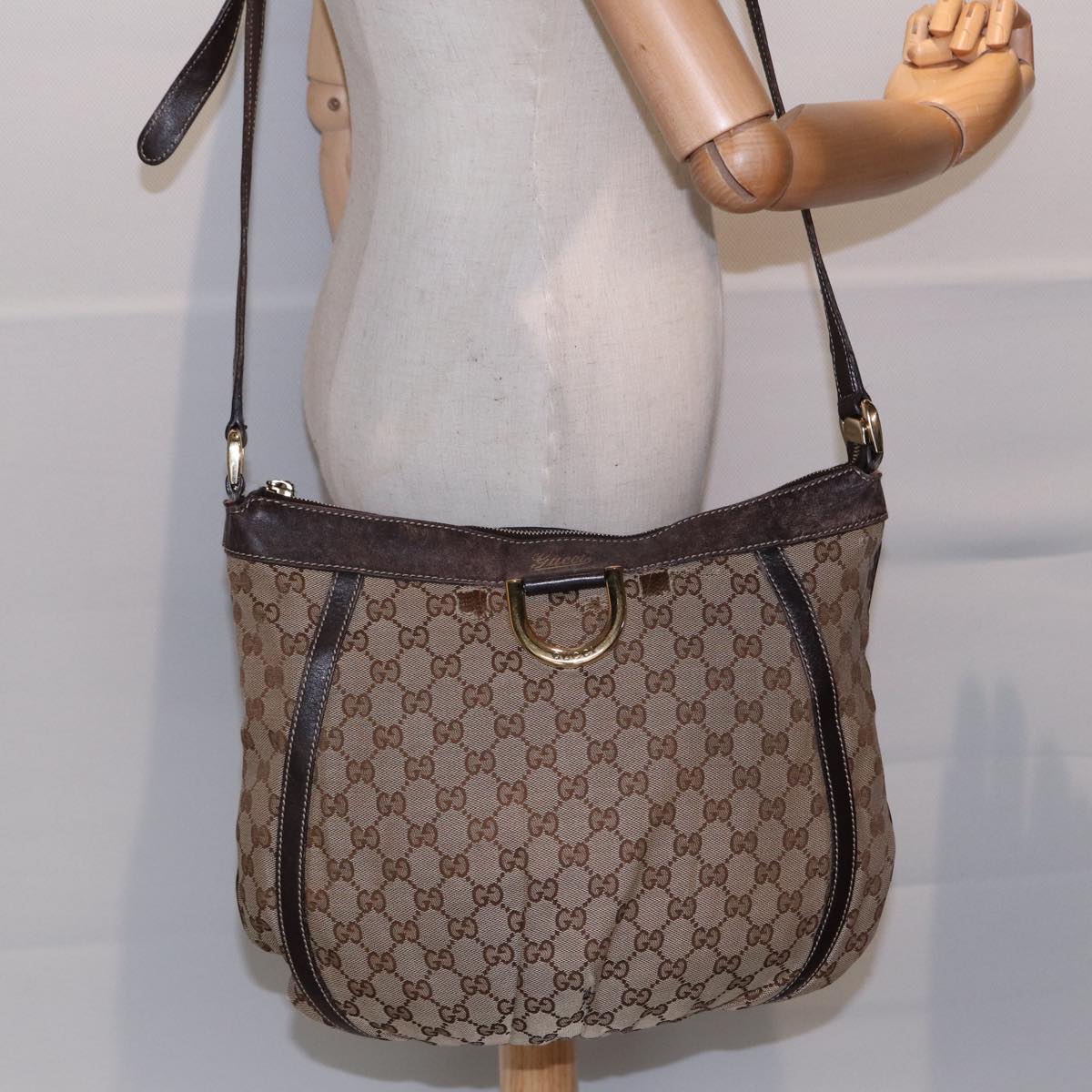 Gucci Abbey Brown Canvas Shoulder Bag ()