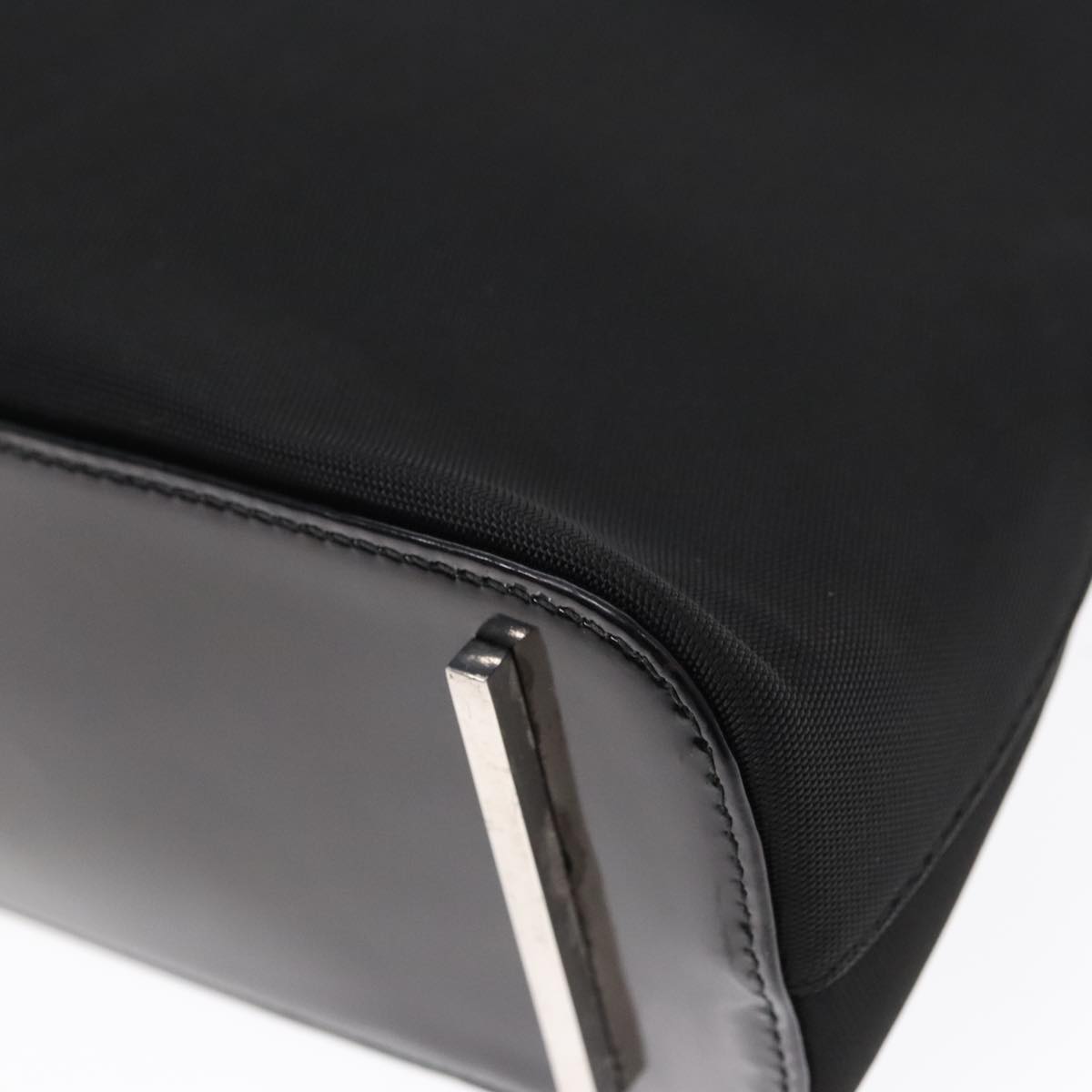 Gucci Black Canvas Shoulder Bag ()