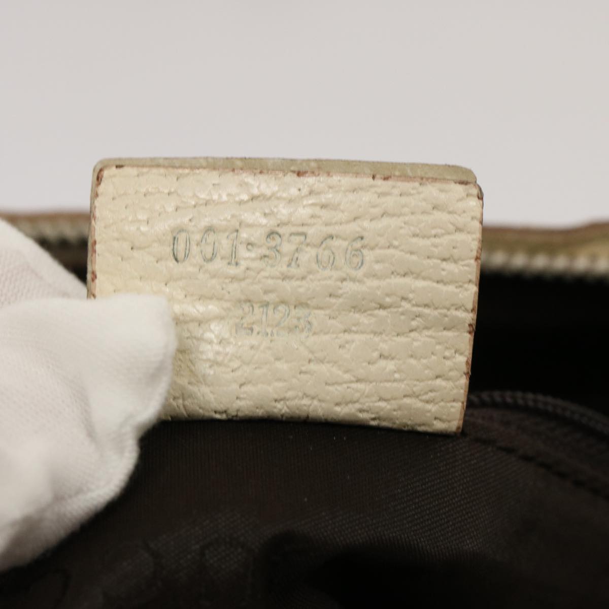 Gucci Beige Canvas Shoulder Bag ()