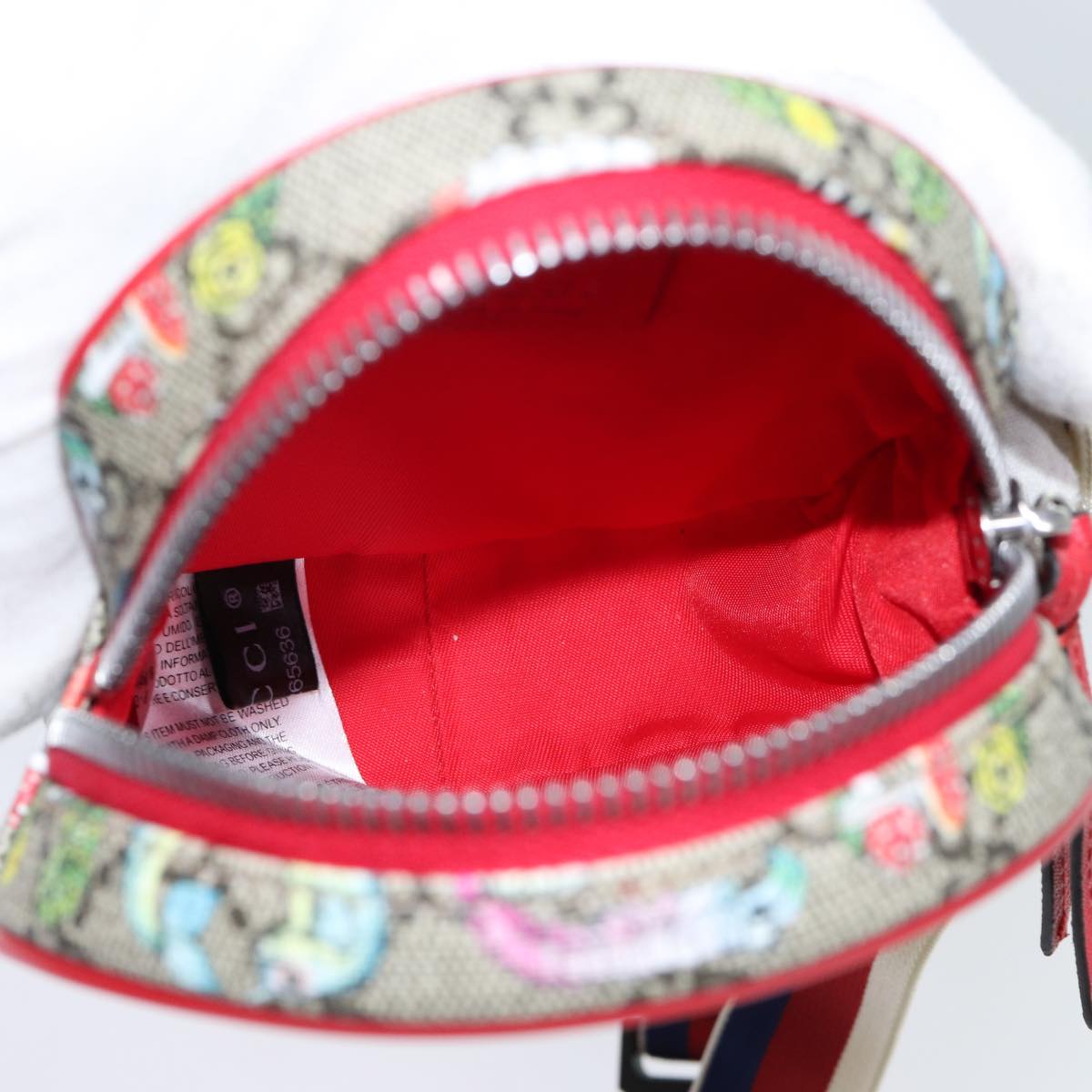 Gucci Gg Supreme Beige Cloth Clutch Bag ()