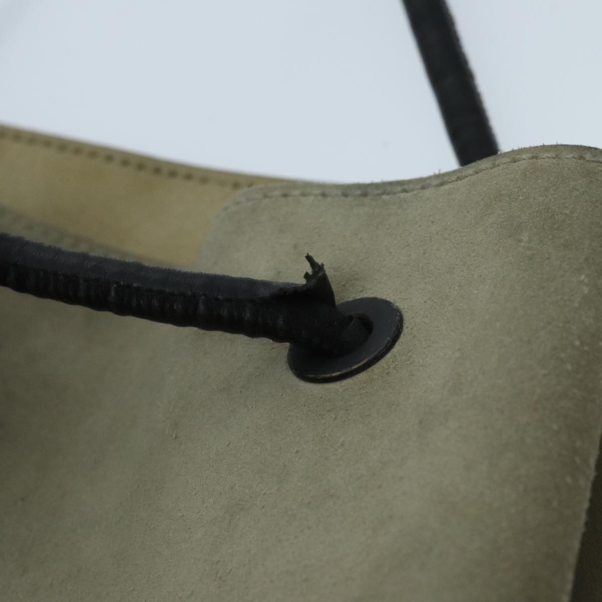 Gucci Beige Suede Shoulder Bag ()