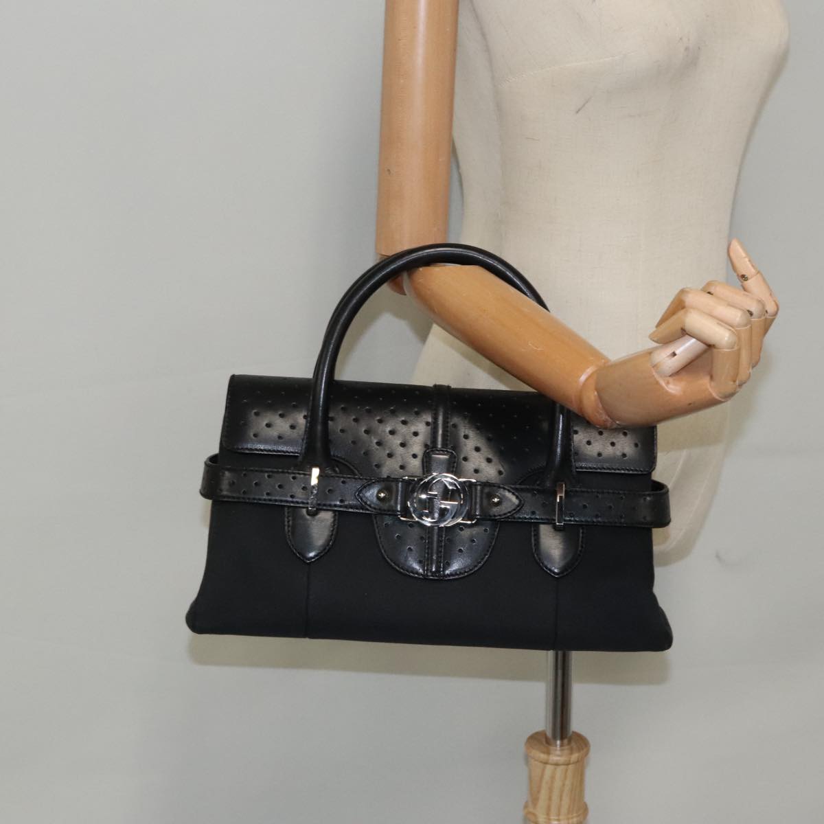 Gucci Interlocking Black Leather Handbag ()