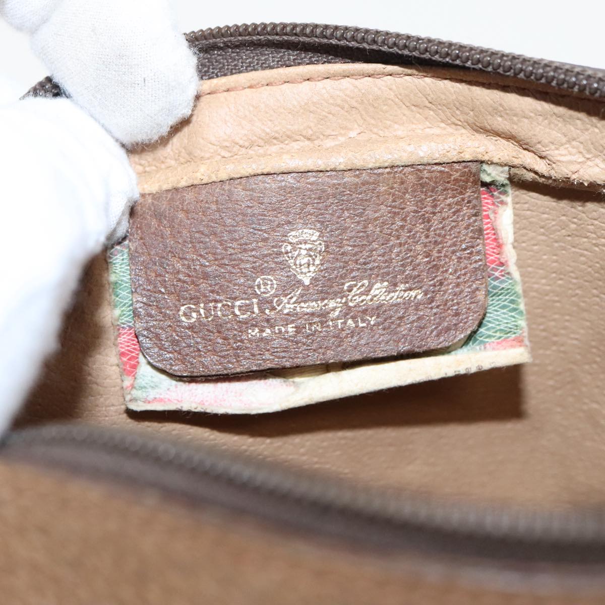 Gucci Beige Canvas Clutch Bag ()