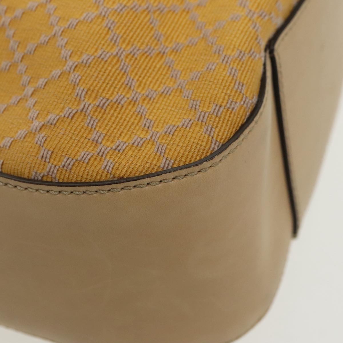 Gucci Bamboo Beige Canvas Shoulder Bag ()