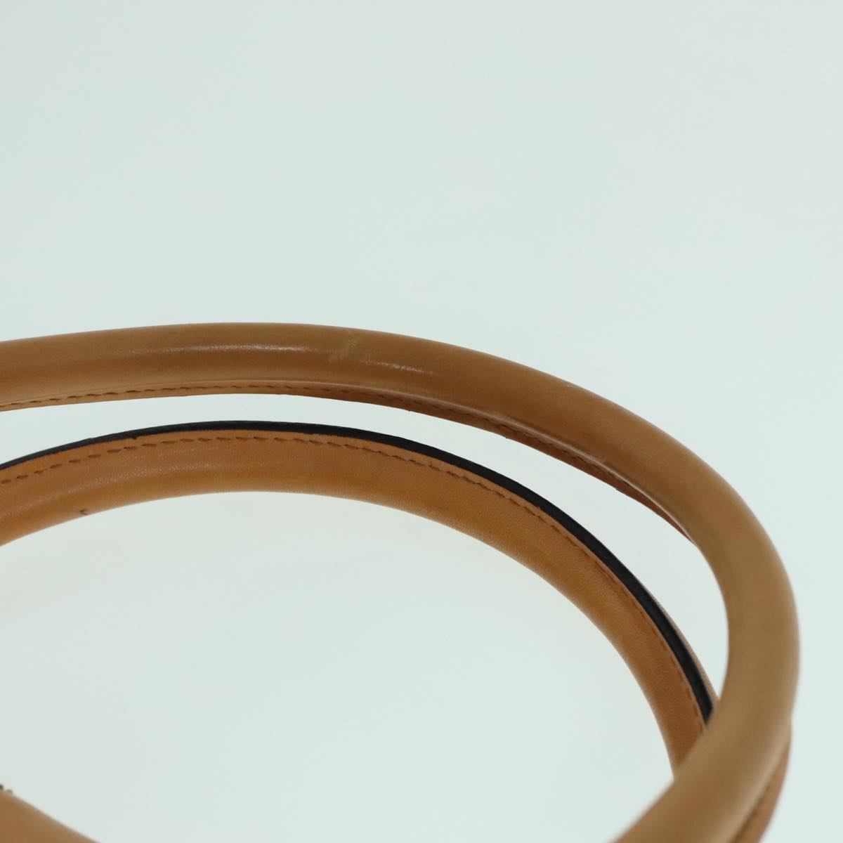 Gucci Beige Leather Handbag ()