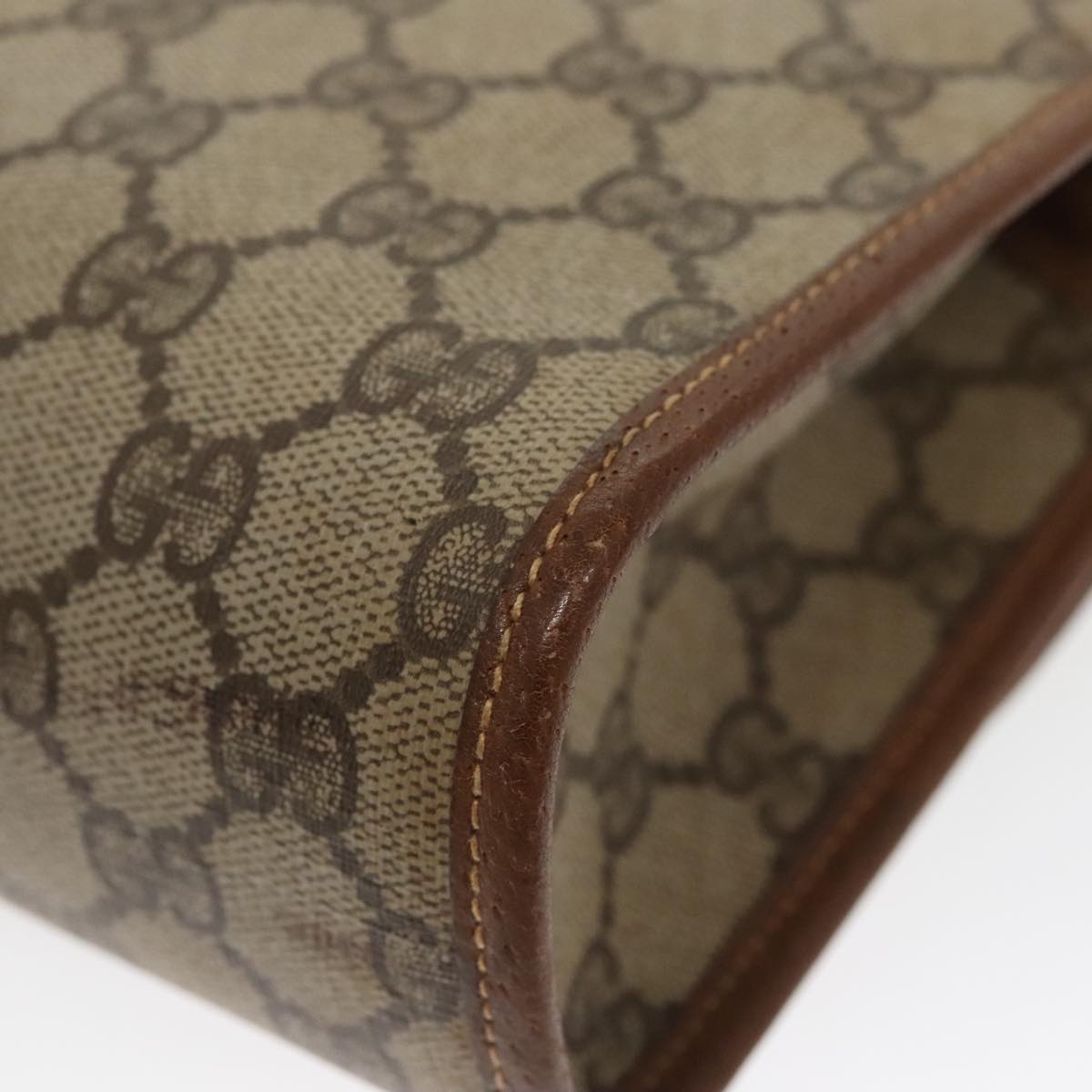 Gucci Gg Supreme Brown Canvas Clutch Bag ()