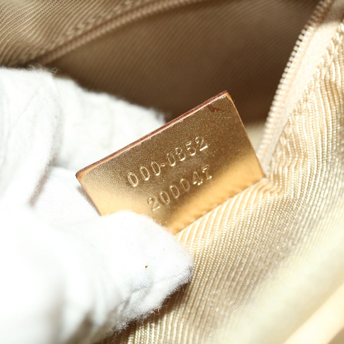 Gucci -- Blue Canvas Handbag ()