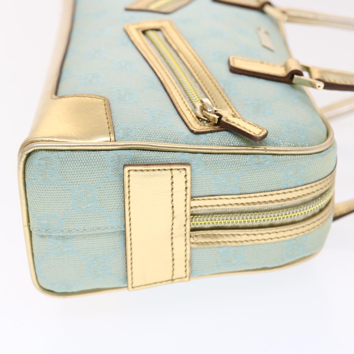 Gucci -- Blue Canvas Handbag ()