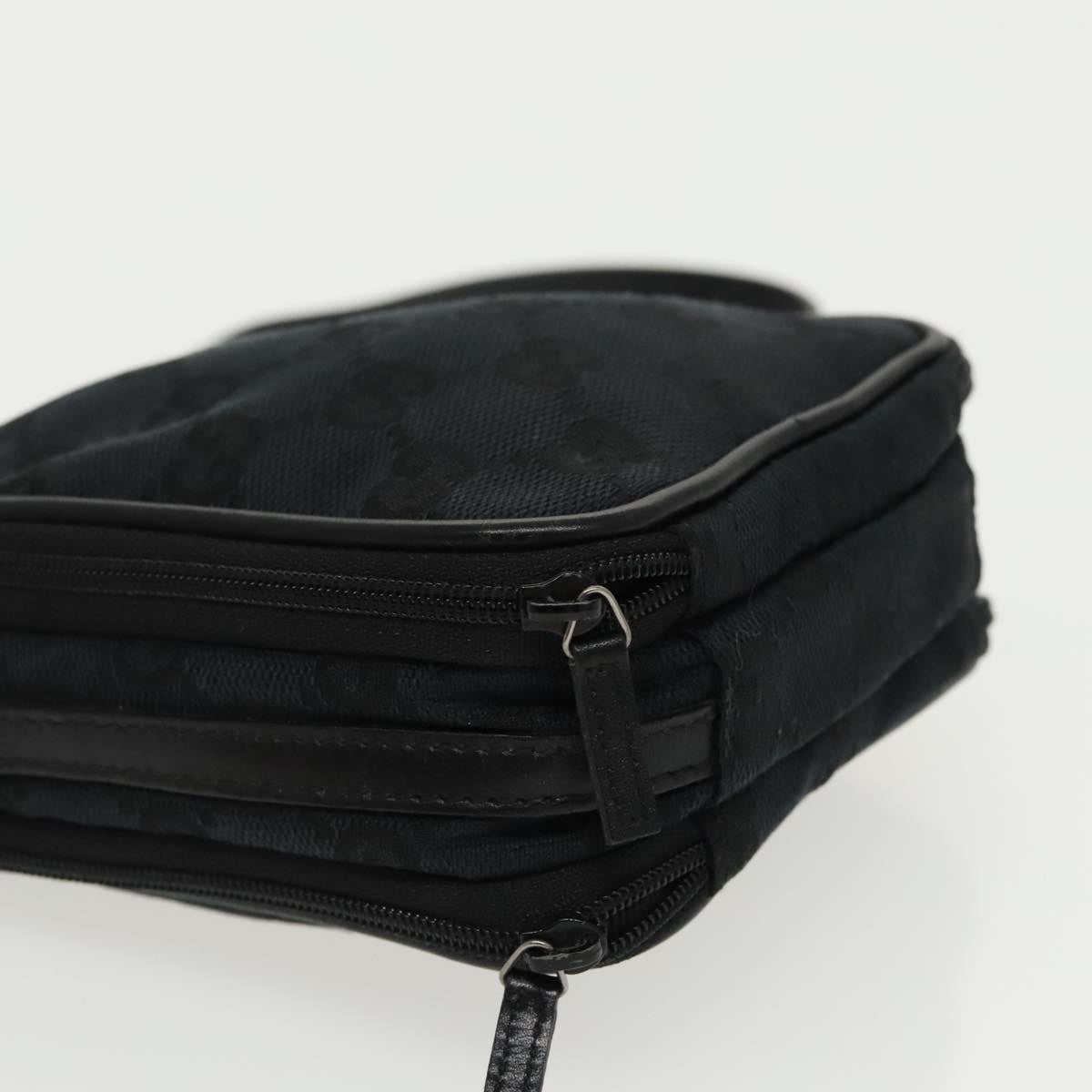 Gucci Black Canvas Shoulder Bag ()