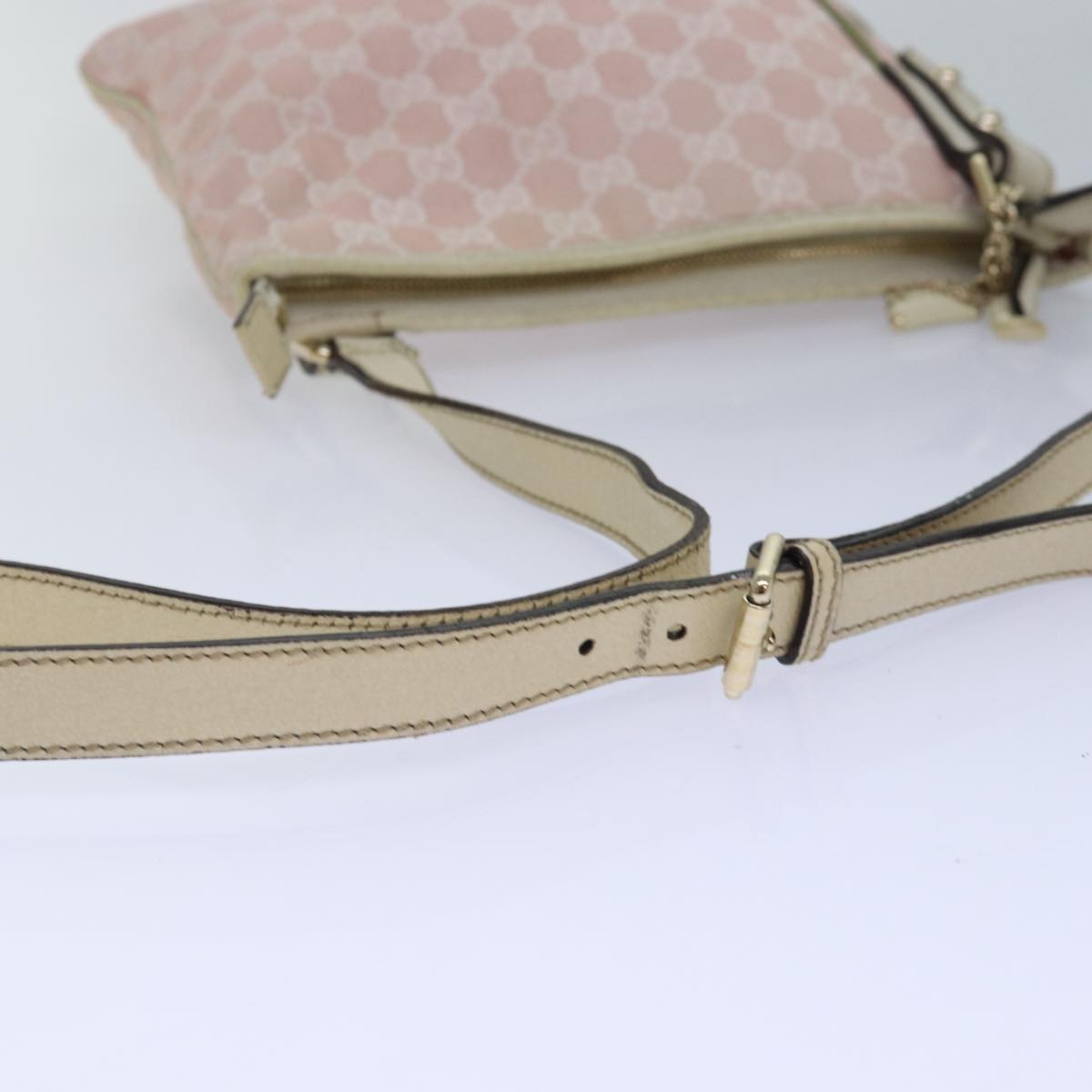 Gucci Gg Canvas Pink Canvas Shoulder Bag ()