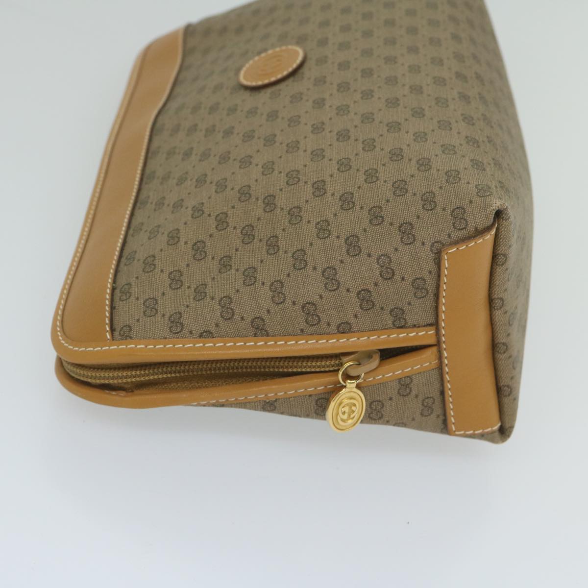 Gucci Beige Canvas Clutch Bag ()