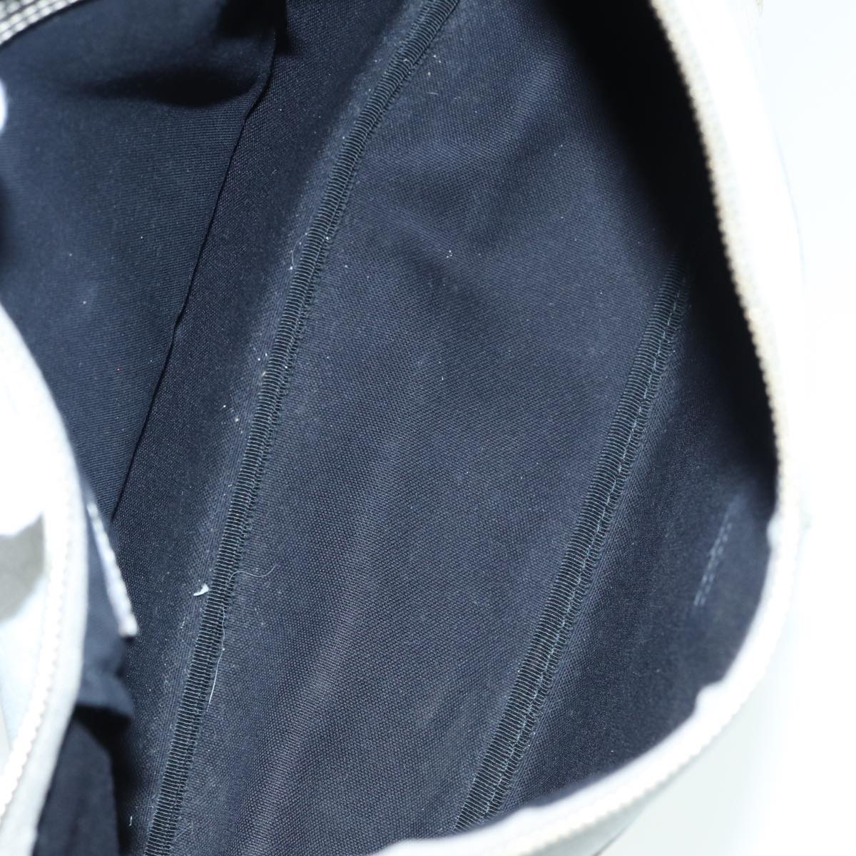 Gucci Gg Canvas White Canvas Handbag ()