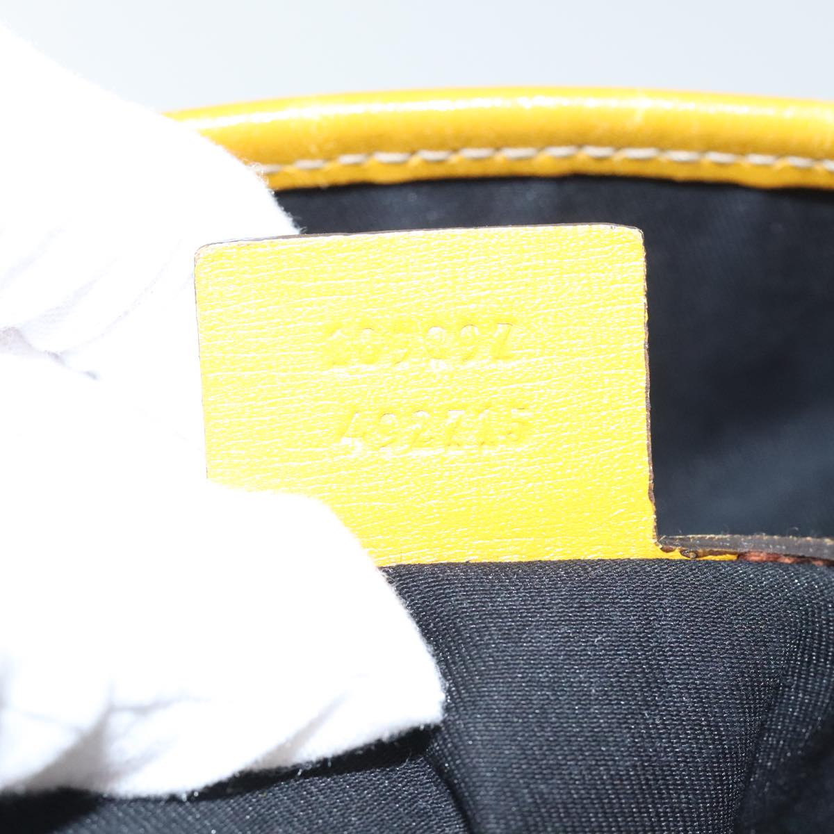 Gucci Gg Supreme White Leather Tote Bag ()