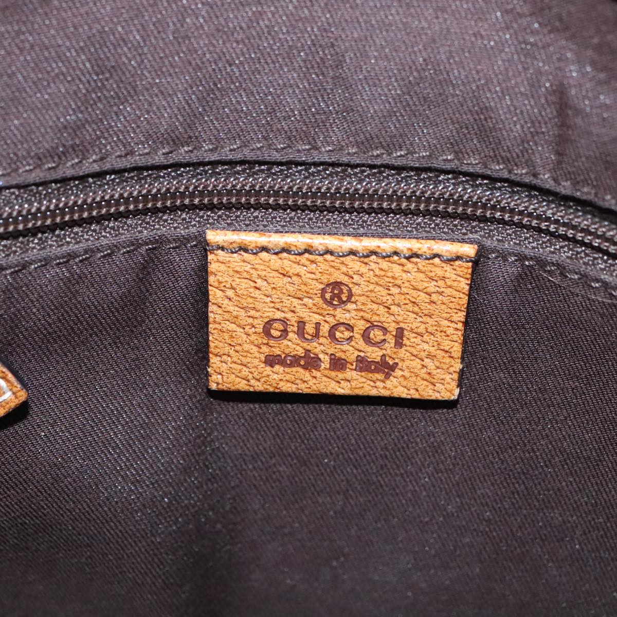 Gucci -- Brown Canvas Handbag ()