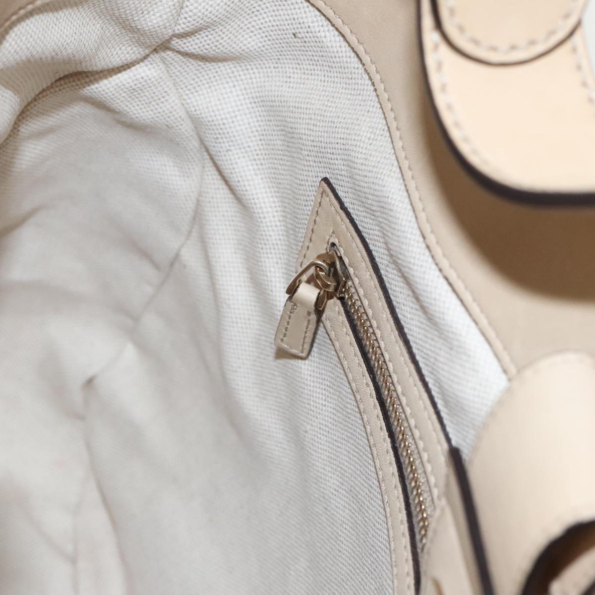 Gucci Bamboo Beige Canvas Shoulder Bag ()