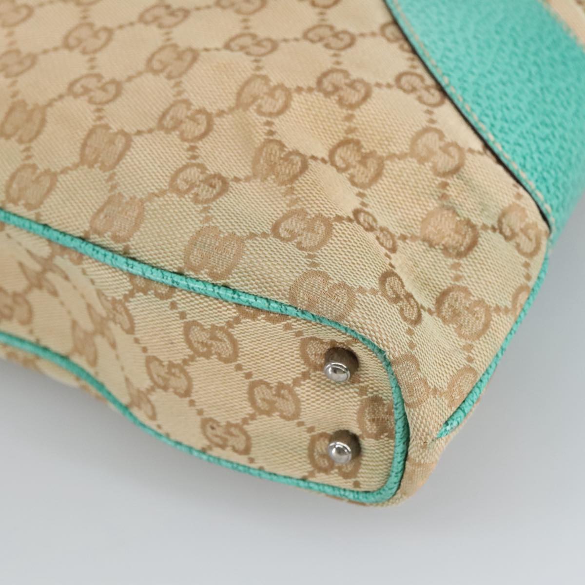 Gucci Beige Canvas Handbag ()