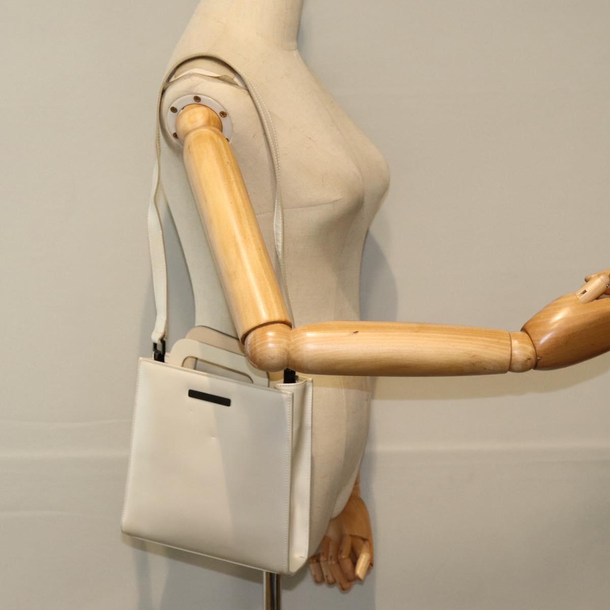 Gucci Jackie White Leather Handbag ()