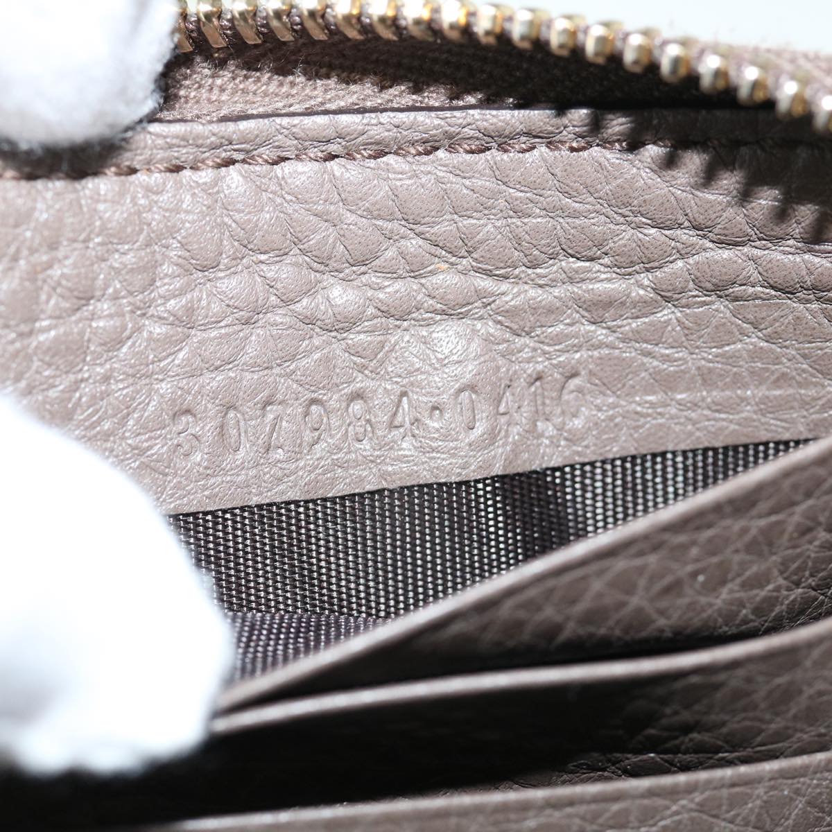 Gucci Grey Leather Wallet  ()