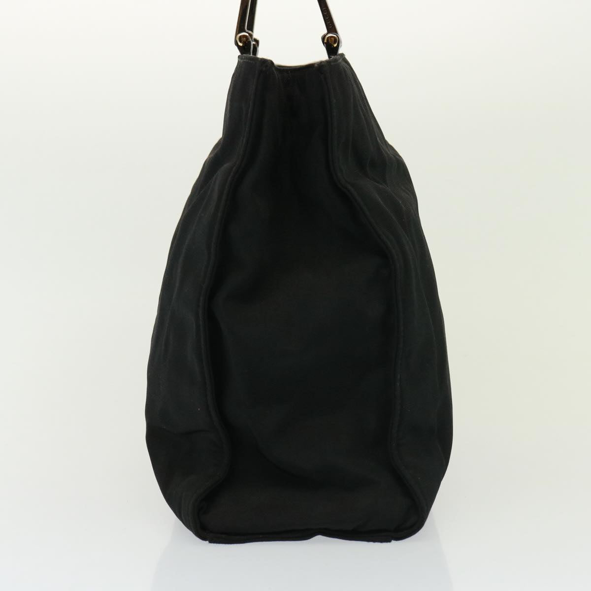 Gucci -- Black Synthetic Handbag ()
