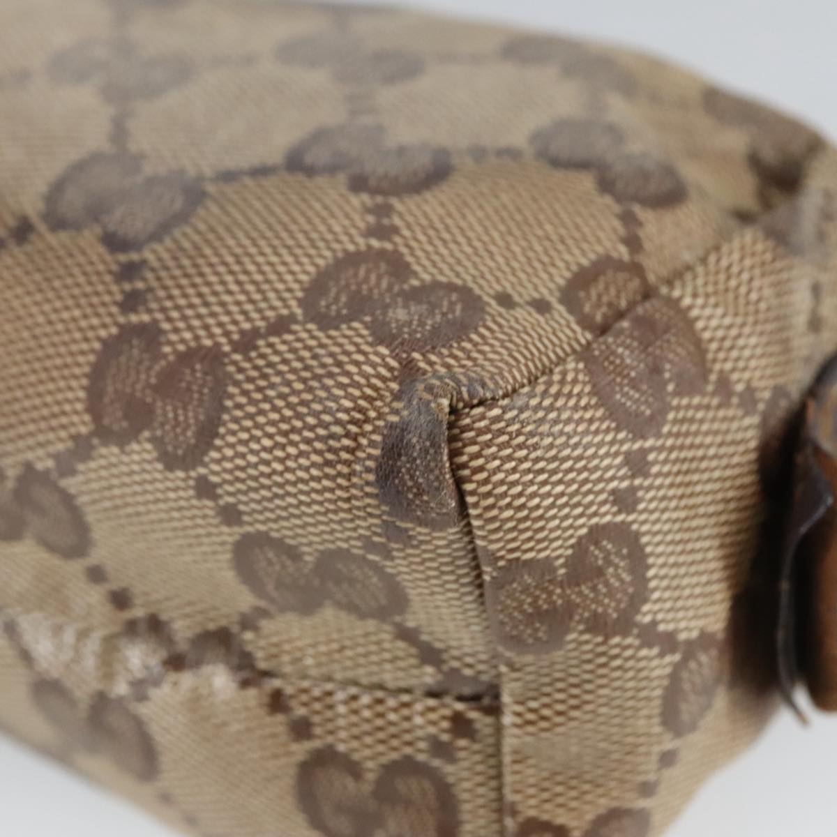 Gucci Gg Crystal Beige Canvas Clutch Bag ()