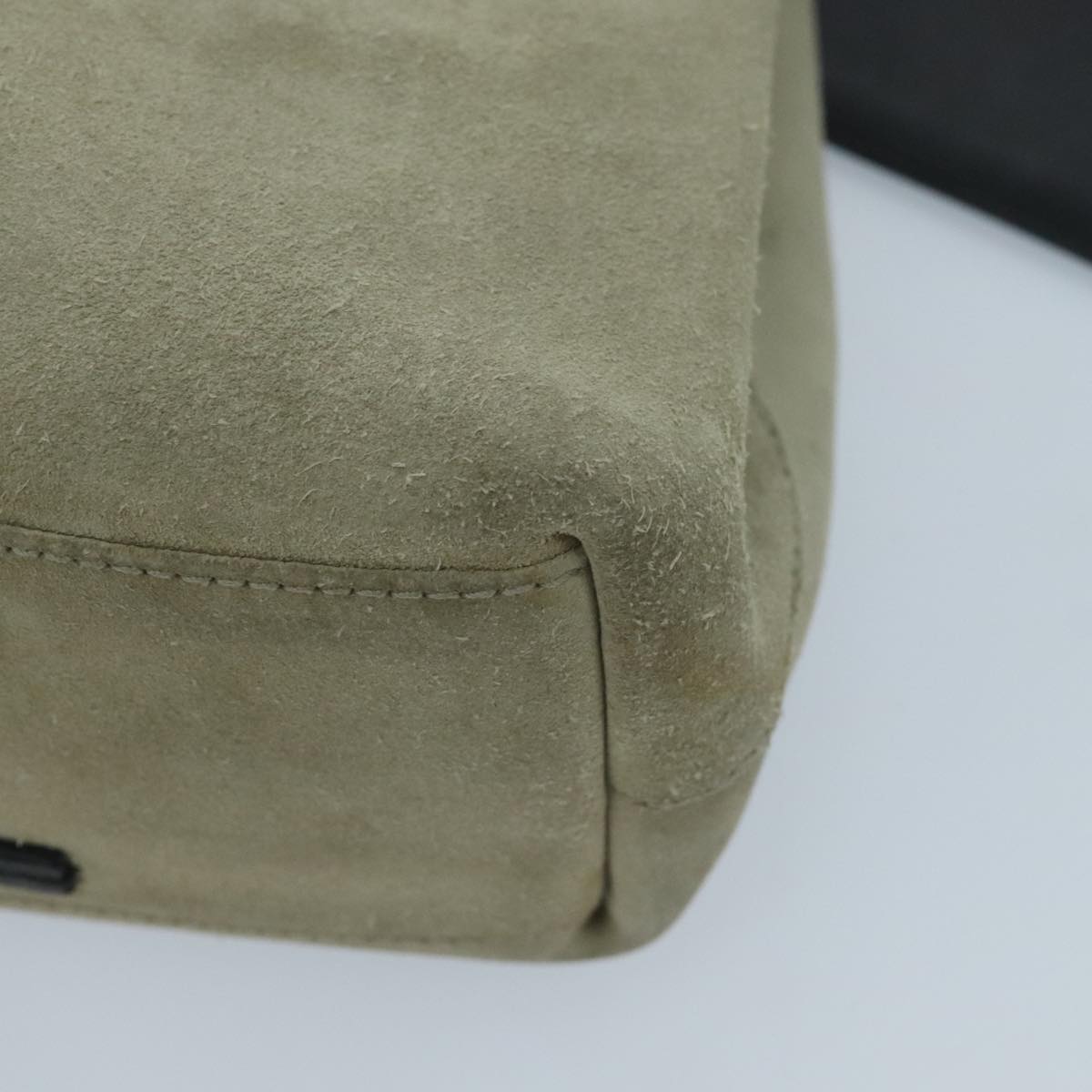 Gucci Beige Suede Shoulder Bag ()