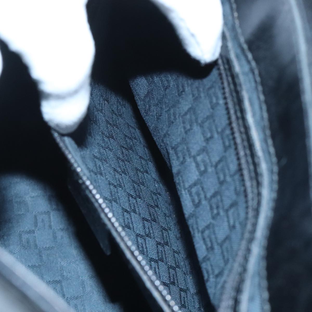 Gucci Black Leather Shoulder Bag ()