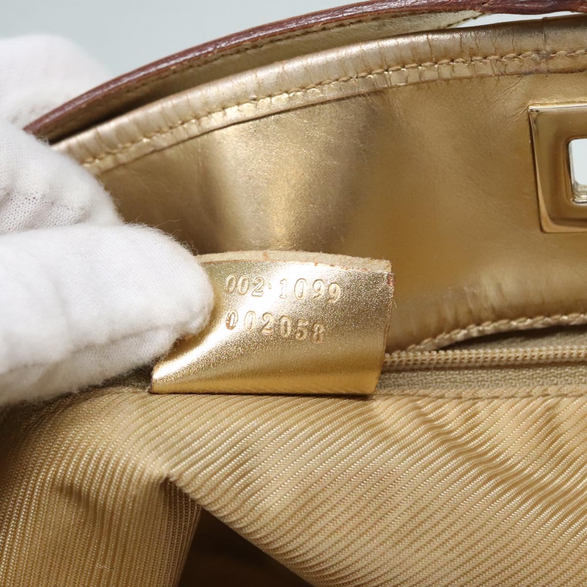 Gucci Gg Canvas Gold Canvas Tote Bag ()