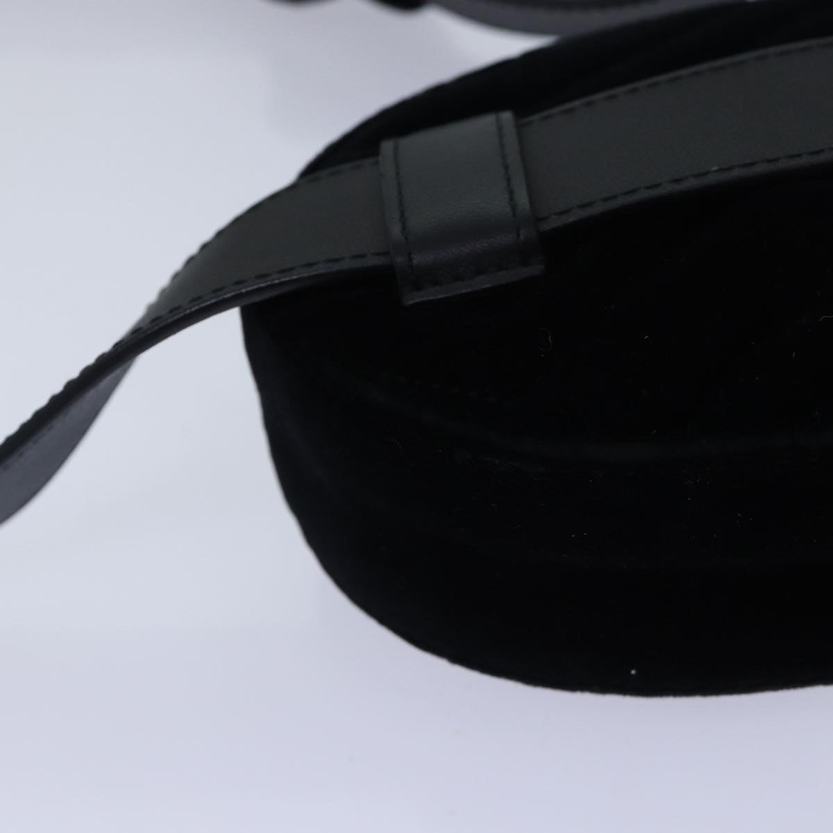 Gucci Gg Marmont Black Velvet Clutch Bag ()