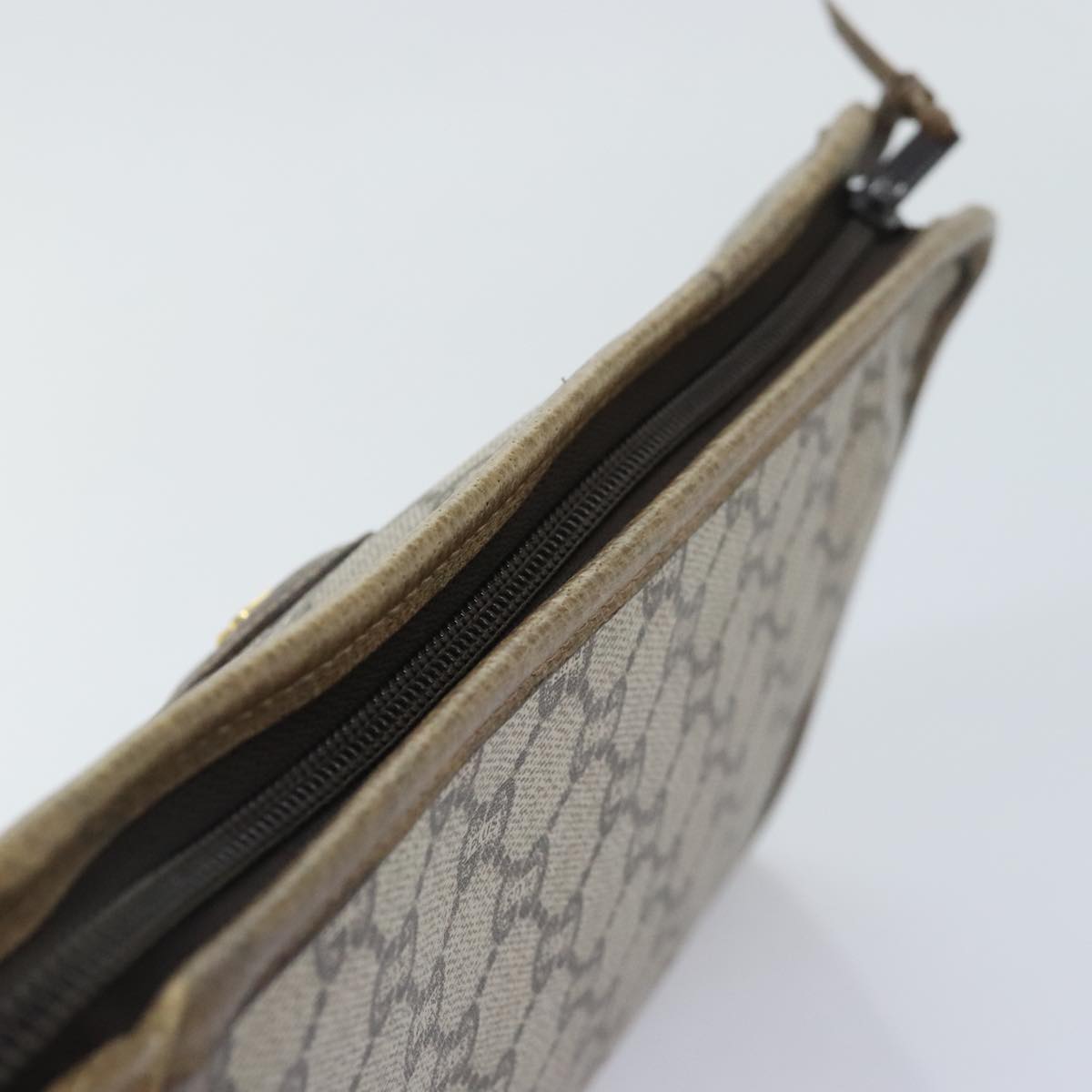 Gucci Beige Canvas Clutch Bag ()