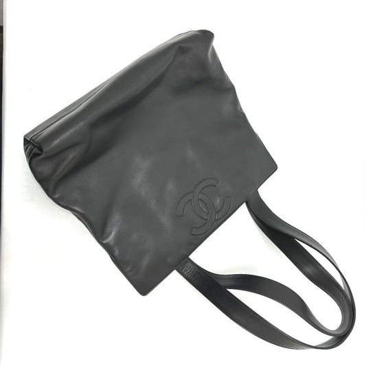Chanel Black Leather Shoulder Bag Tote Bag ()