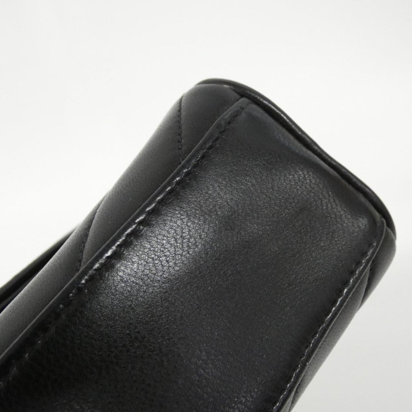 Chanel Black Shoulder Bag ()