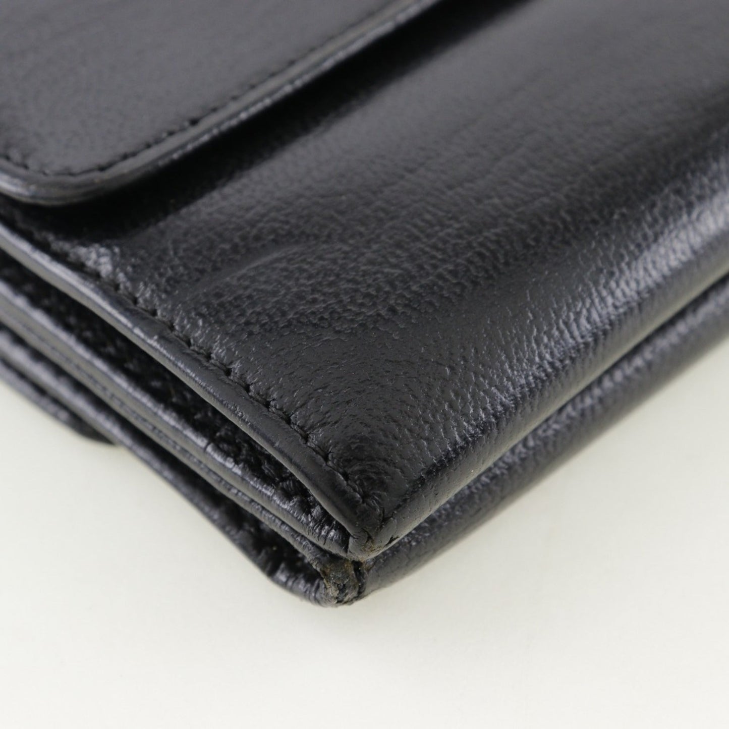 Chanel Black Leather Wallet (Bi-Fold) ()