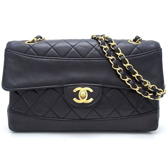 Chanel Black Leather Shoulder Bag ()