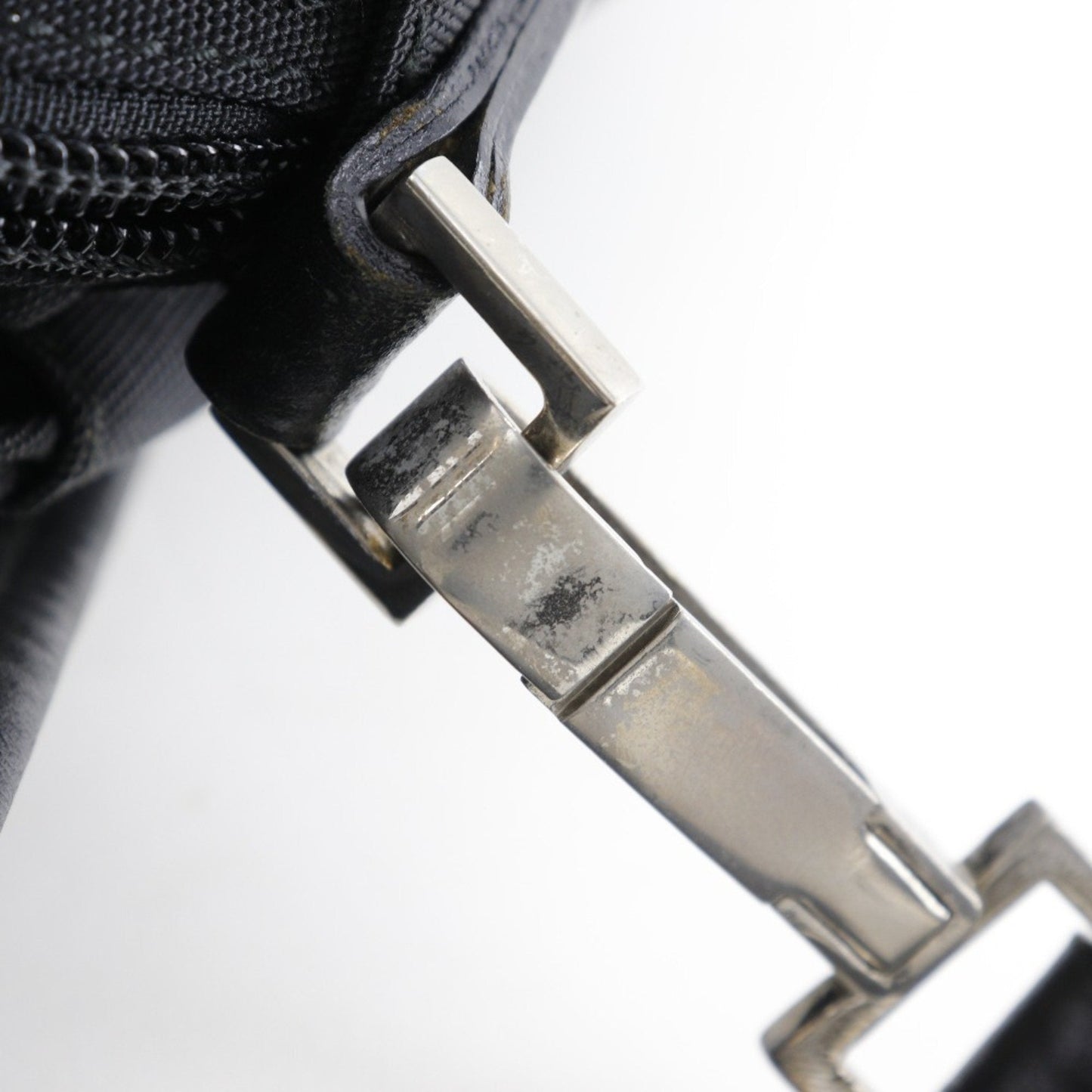 Gucci Black Nylon Canvas Shoulder Bag Sling Bag ()