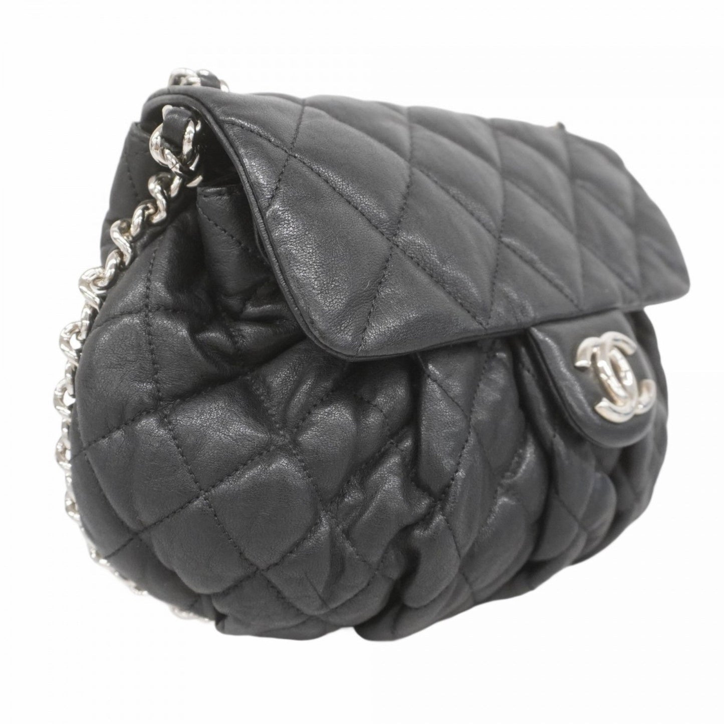 Chanel Black Leather Shoulder Bag ()