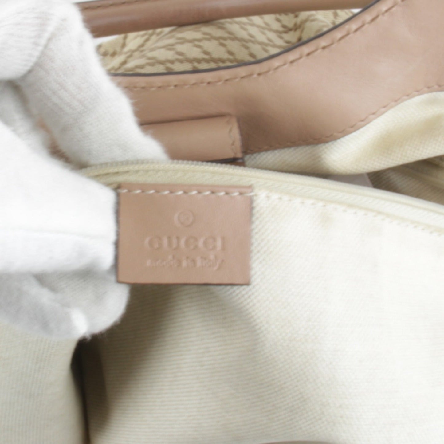Gucci Beige Canvas Handbag ()