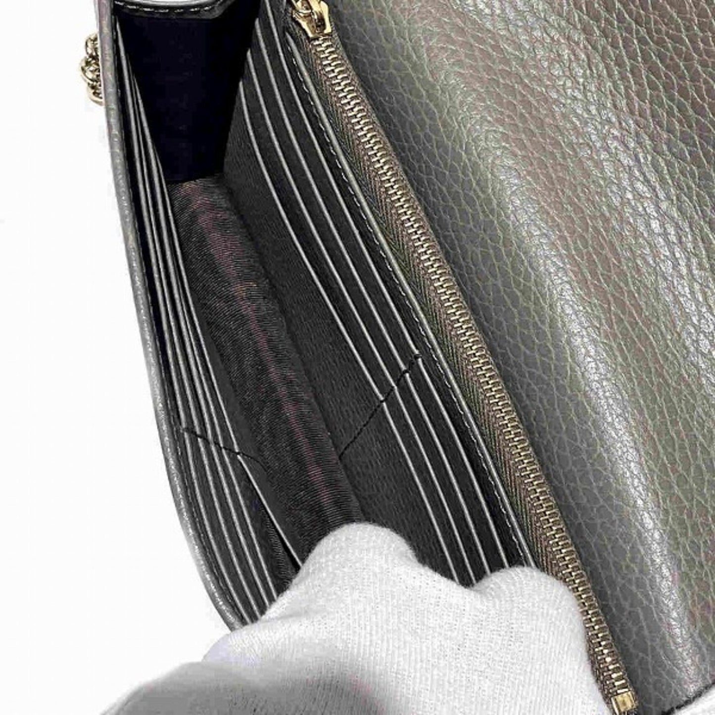 Gucci Gray Leather Chain/Shoulder Wallet ()