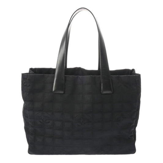 Chanel Black Nylon Handbag ()