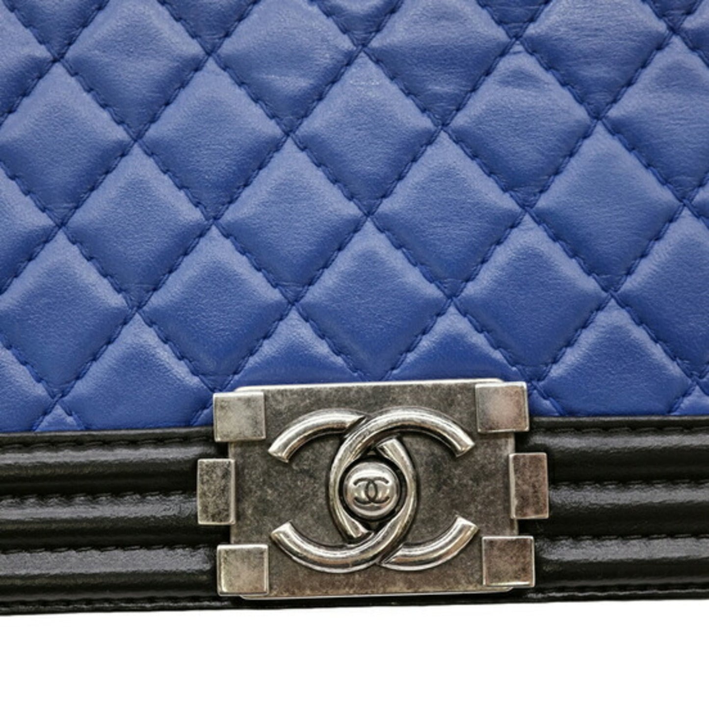Chanel Black Blue Leather Shoulder Bag ()