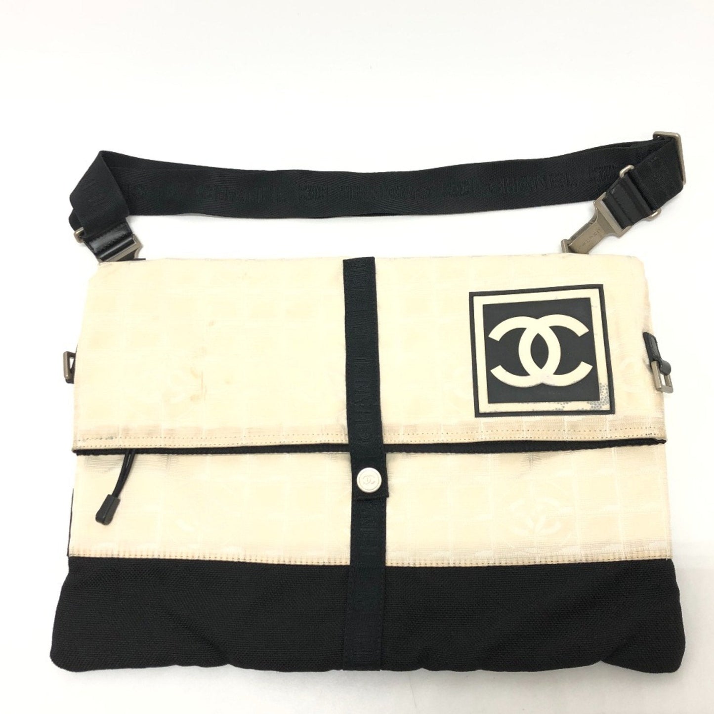 Chanel White Cloth Shoulder Bag ()