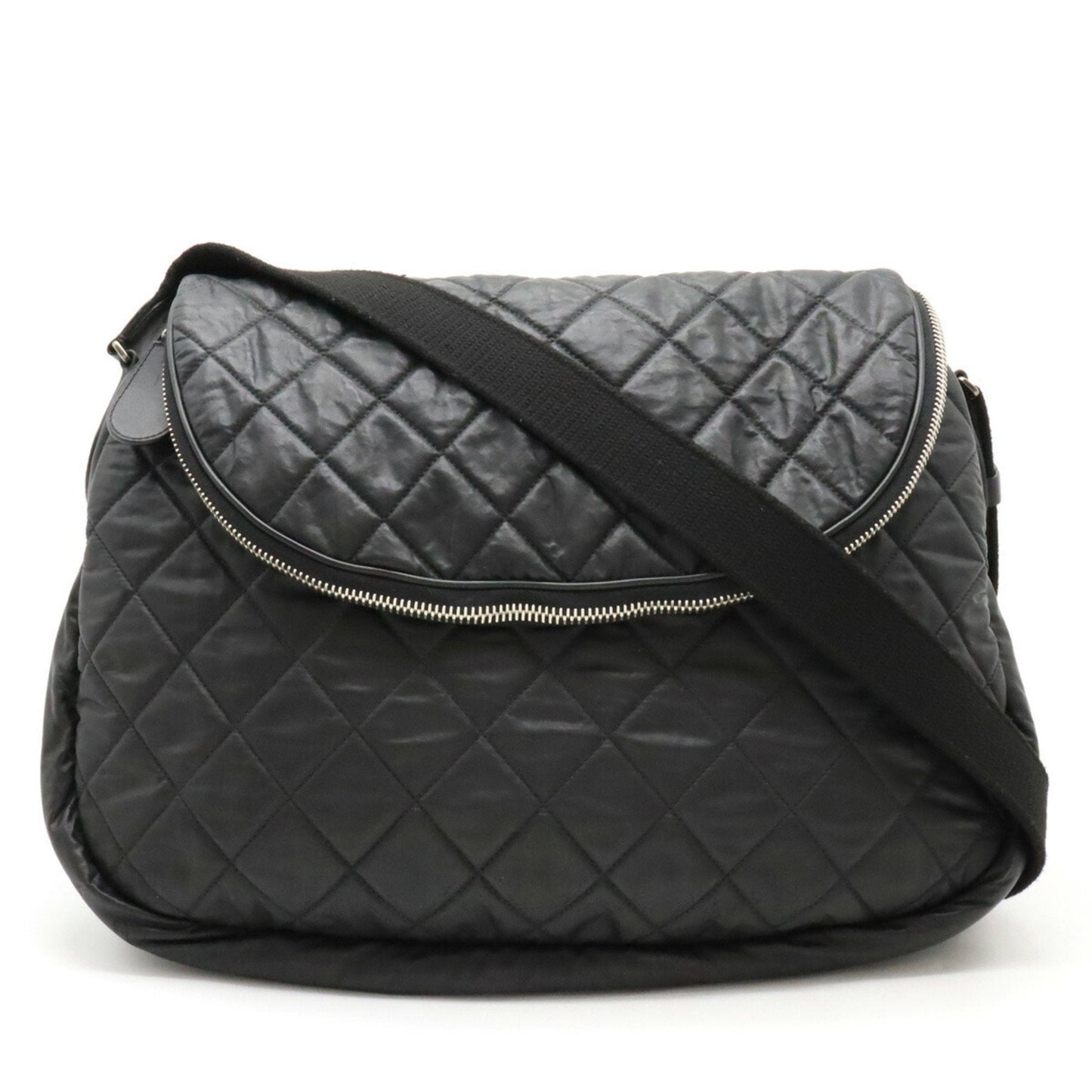 Chanel Black Leather Nylon Shoulder Bag ()