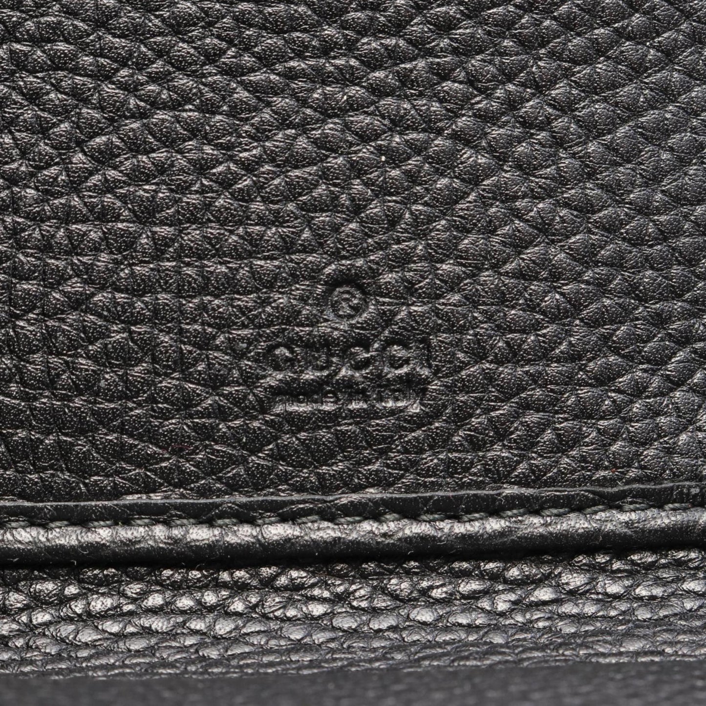 Gucci Black Leather Long Wallet (Bi-Fold) ()