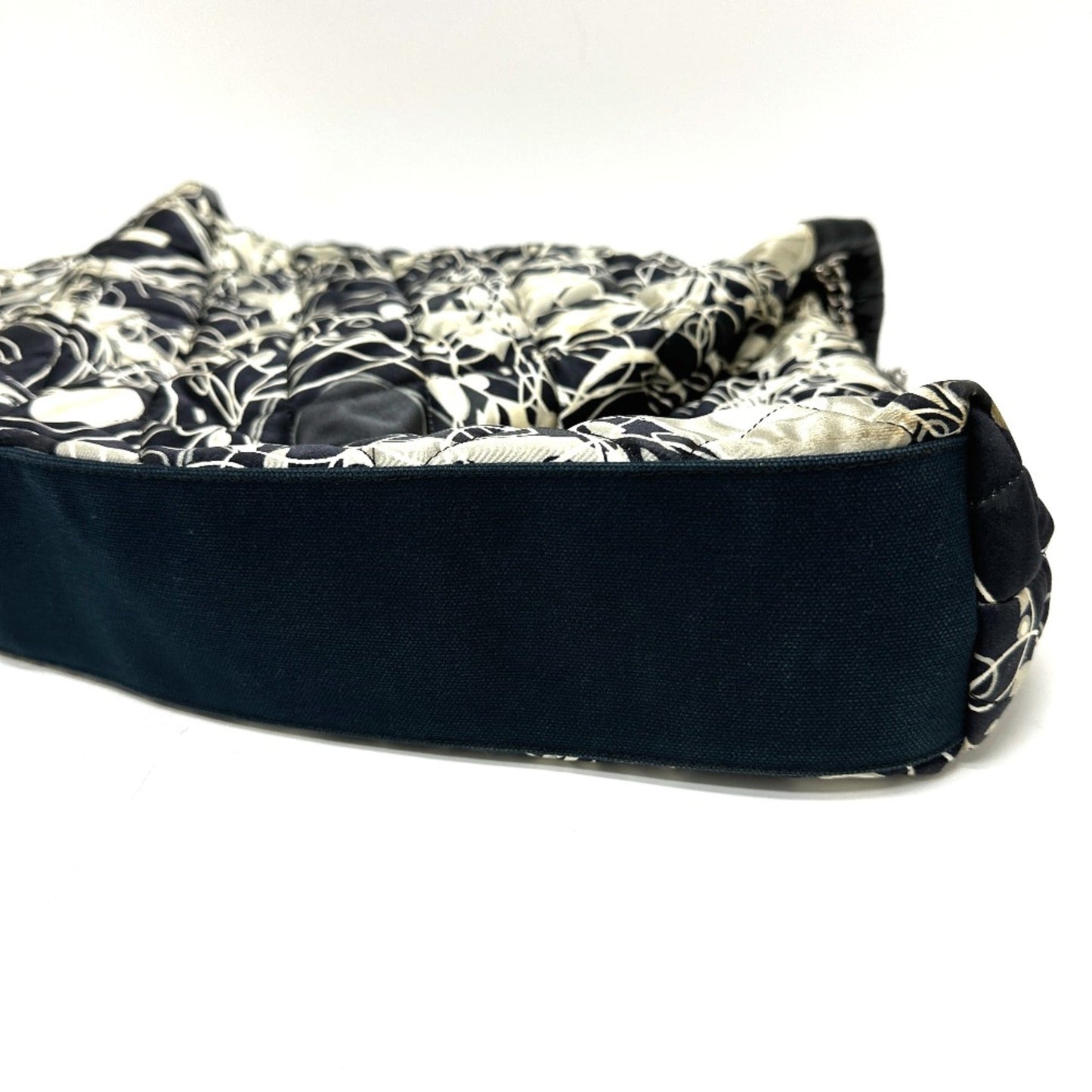 Chanel Black Other Shoulder Bag ()