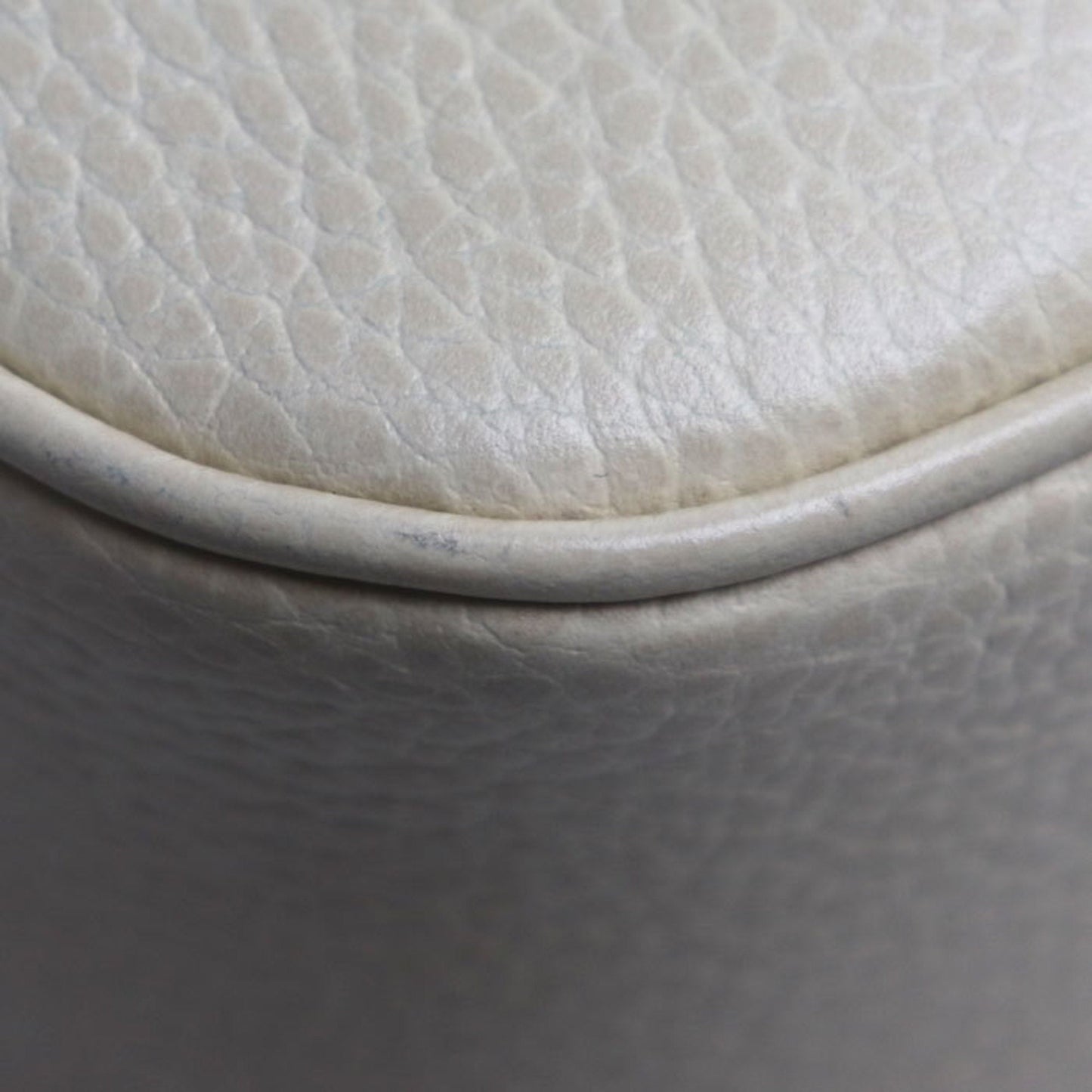 Gucci Beige White Gg Canvas Leather Shoulder Bag ()