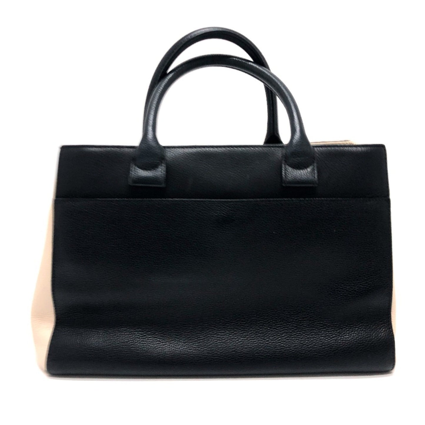 Chanel Black Leather Shoulder Bag ()