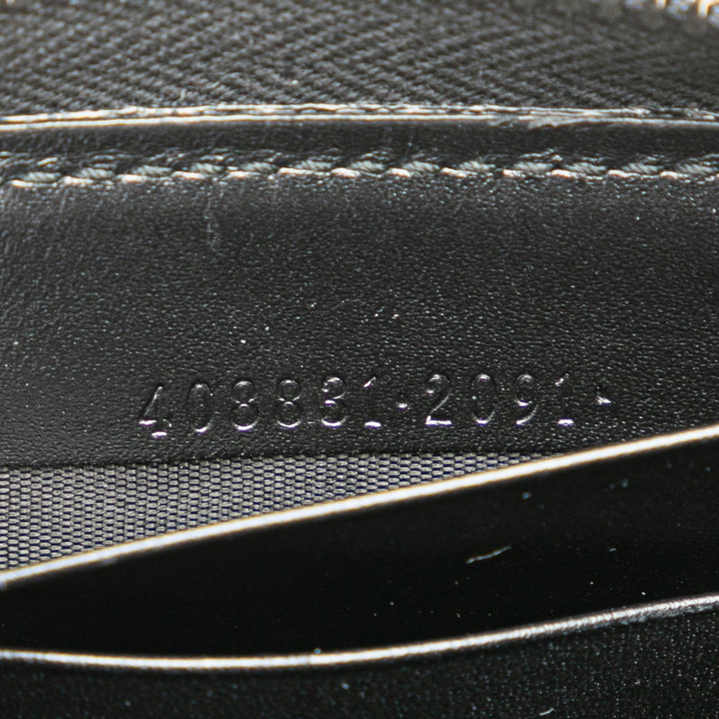 Gucci Black Leather Long Wallet (Bi-Fold) ()