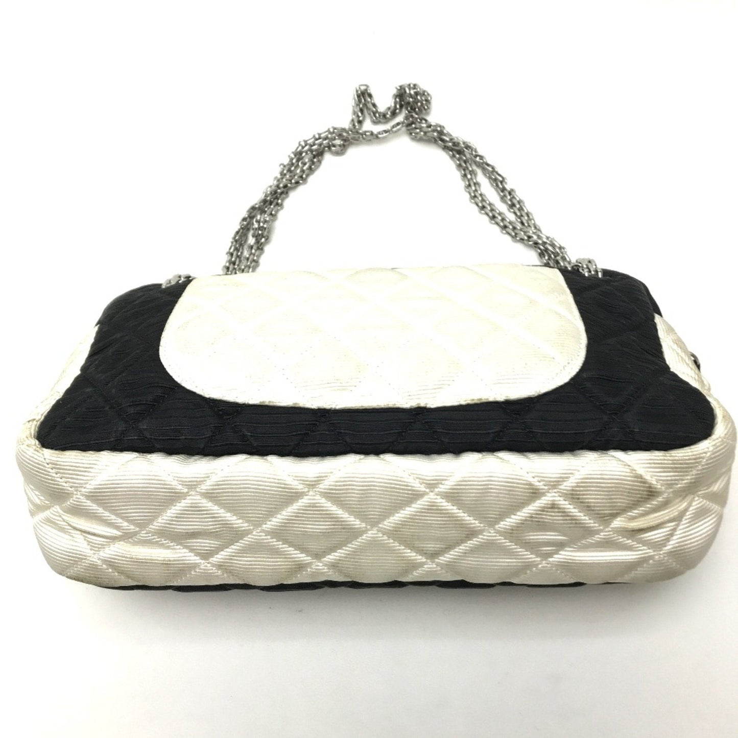 Chanel Black Cloth Shoulder Bag ()