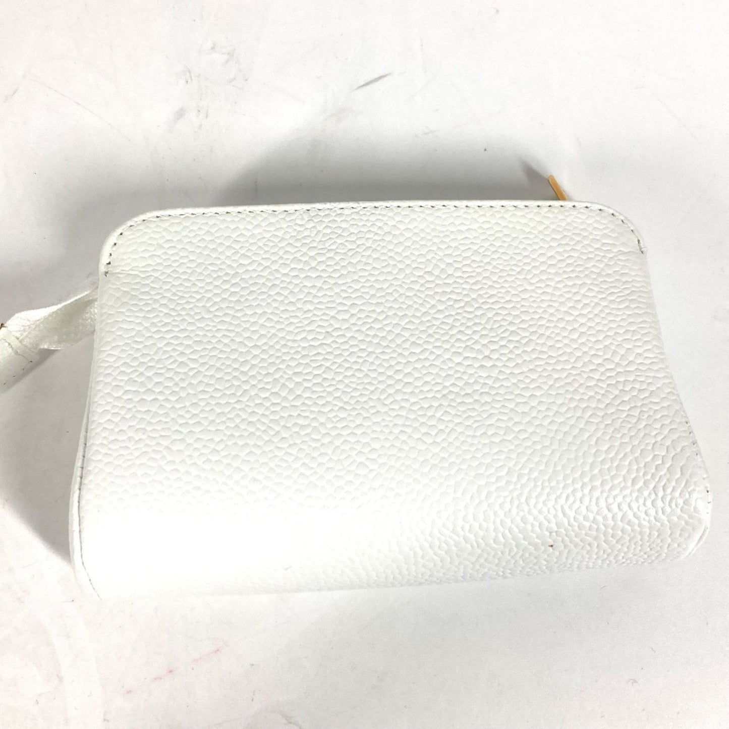 Chanel White Leather Pouch ()